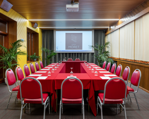 Tavolo per incontri di lavoro della Sala Gialla per meeting e conferenze a Udine